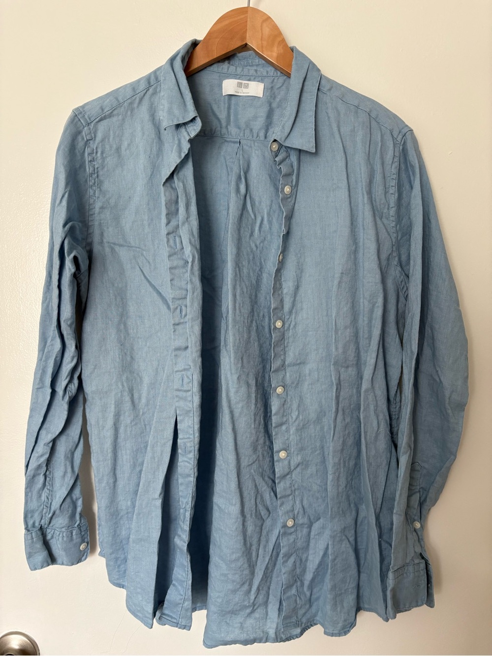 Uniqlo Blue linen Button-Up Shirt